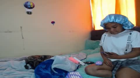 Snapshot of latin_rihanna_j chatting on March 10, 7:07 pm karen online show from March 10, 7:07 pm