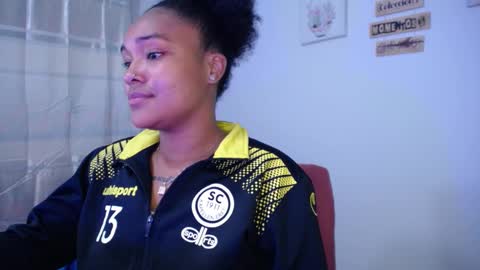 Snapshot of latin_rihanna_j chatting on October 1, 3:33 am karen online show from October 1, 3:33 am
