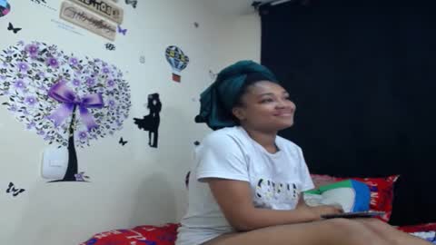 Snapshot of latin_rihanna_j chatting on February 11, 12:59 am karen online show from February 11, 12:59 am