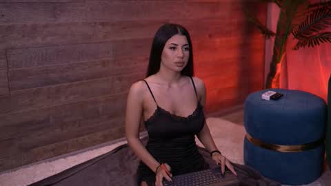 Latina online show from November 18, 5:58 pm