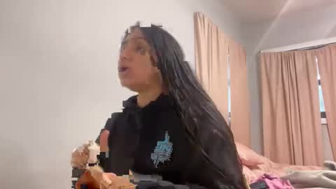 latinamamii1121 online show from February 22, 10:54 pm