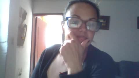 Laura online show from February 5, 9:40 pm