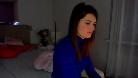 Snapshot of laura__leee chatting on January 16, 6:03 am Laura online show from January 16, 6:03 am