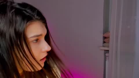 Snapshot of laura__leee chatting on March 2, 6:16 am Laura online show from March 2, 6:16 am