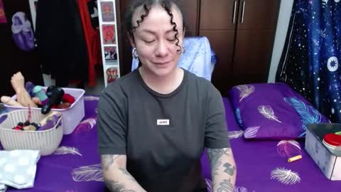 Snapshot of laura_anal_ chatting on October 18, 6:53 pm Wen online show from October 18, 6:53 pm