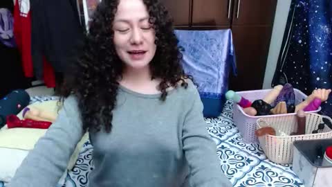 Snapshot of laura_anal_ chatting on October 6, 9:30 pm Wen online show from October 6, 9:30 pm