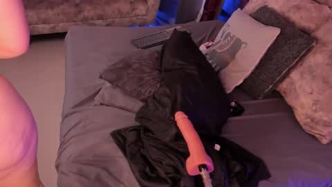 Laura Bassi online show from February 25, 8:57 am