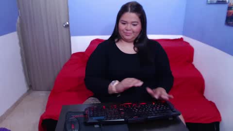 LAURA online show from May 11, 4:48 pm