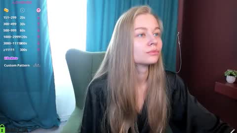 Snapshot of laura_pudd chatting on September 21, 10:03 am Laura online show from September 21, 10:03 am