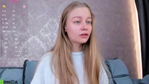 Snapshot of laura_pudd chatting on September 24, 9:41 am Laura online show from September 24, 9:41 am