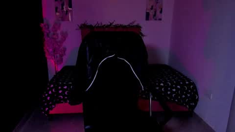 Laura Rose online show from October 8, 12:53 pm