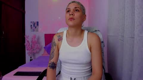 Laura Rose online show from September 28, 1:34 am