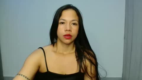 lauracb          online show from March 22, 6:41 am