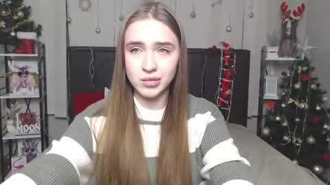 LauraHlot online show from December 16, 9:04 am