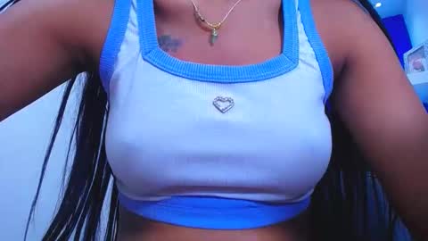 lauramossart online show from November 22, 7:55 am