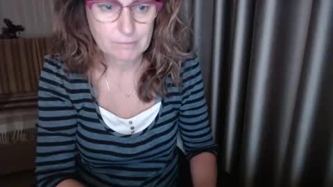 Lauraoven1 online show from October 20, 5:05 pm