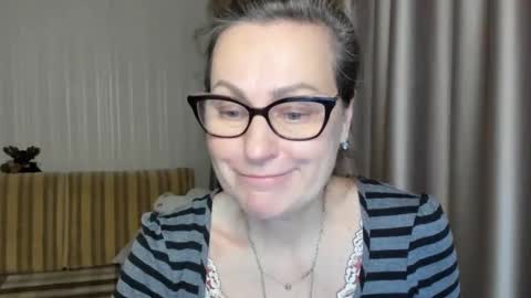 Lauraoven1 online show from February 18, 4:38 pm