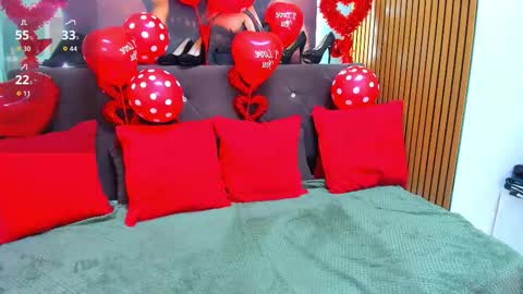 Laura online show from February 14, 6:26 am