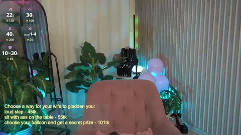  Laura  online show from September 29, 6:29 am