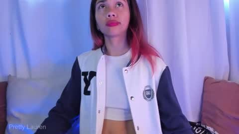 laurenn__1 online show from November 15, 5:36 pm