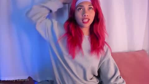 laurenn__1 online show from February 9, 3:53 am