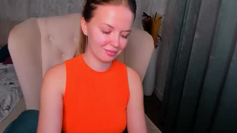 laurennhill online show from October 21, 1:20 am