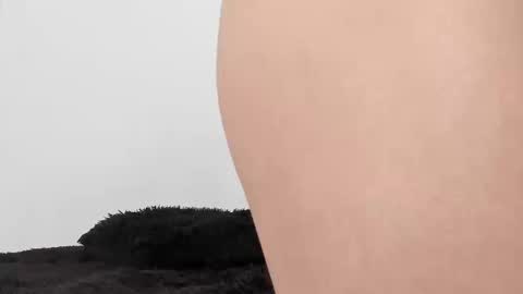 laurensmith9 online show from September 9, 4:07 pm