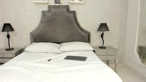 Lauren  online show from September 30, 3:50 pm