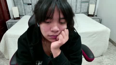 laurent online show from March 27, 8:26 am