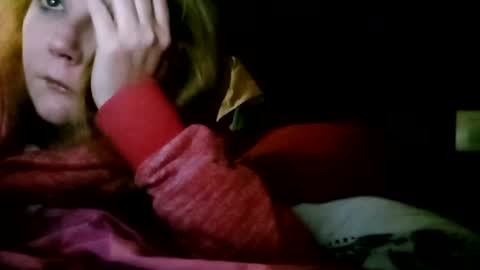 Snapshot of lauriehotxxx chatting on February 1, 6:40 pm lauriehotxxx online show from February 1, 6:40 pm