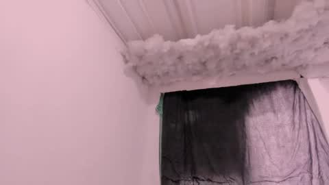 Lauu G online show from November 1, 11:36 am