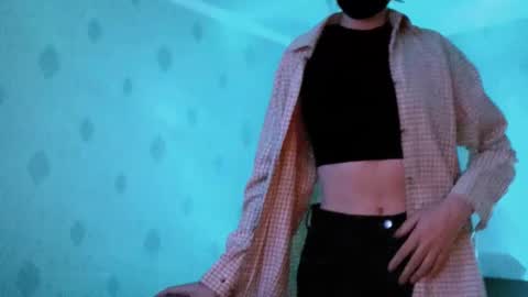 Snapshot of lavinda_lin chatting on October 5, 5:23 am Lavinda online show from October 5, 5:23 am