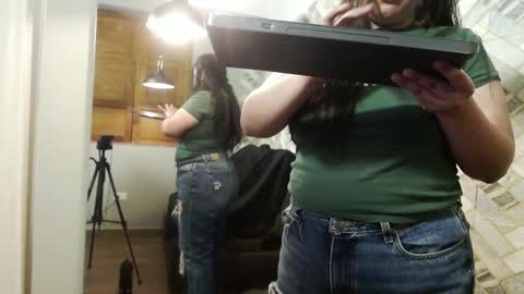 Laya seduce online show from January 8, 11:58 am