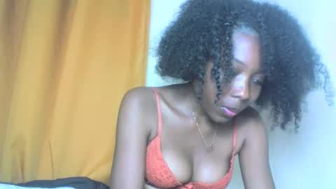Snapshot of layannek chatting on September 22, 6:39 pm layannek online show from September 22, 6:39 pm
