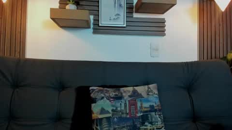 Layla online show from September 25, 2:43 am