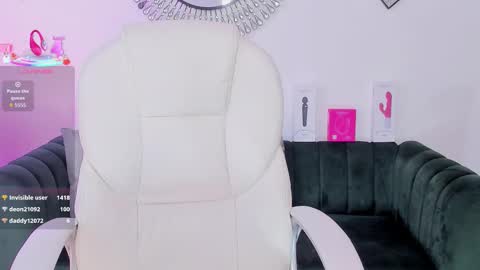 Layla Breezee online show from September 28, 2:55 pm