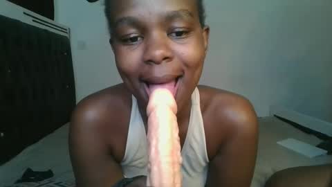 layla_cutiee online show from February 22, 11:55 am