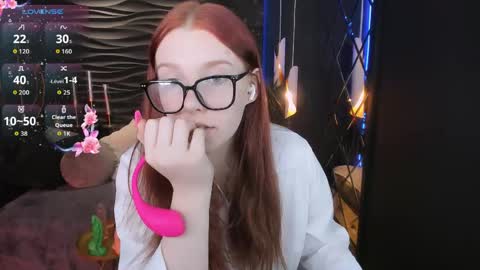 layla_glam online show from May 9, 2:30 pm