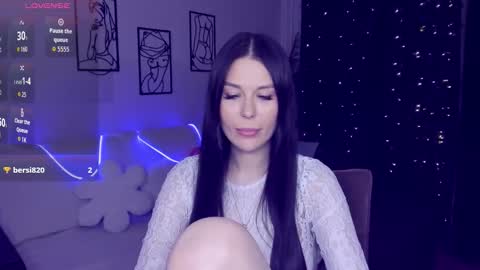 laylagreat online show from November 6, 4:24 pm