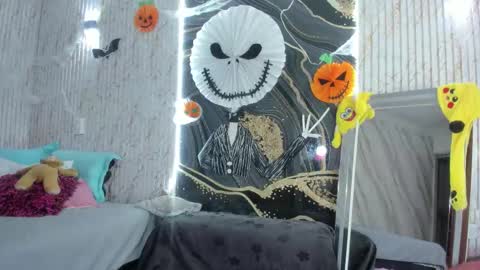 Snapshot of layqueen77 chatting on October 24, 4:30 am Layqueen online show from October 24, 4:30 am