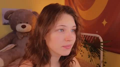 Snapshot of lea_belle_ chatting on February 27, 5:15 pm Lea online show from February 27, 5:15 pm