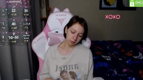 Leah  Gotty online show from December 5, 2:22 pm