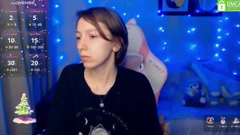 Leah  Gotty online show from December 18, 2:38 pm