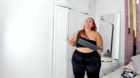 Leah  online show from March 5, 10:33 pm