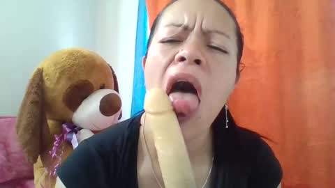 Leandra online show from November 15, 2:40 pm