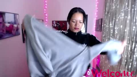 Leandra online show from February 28, 11:25 am