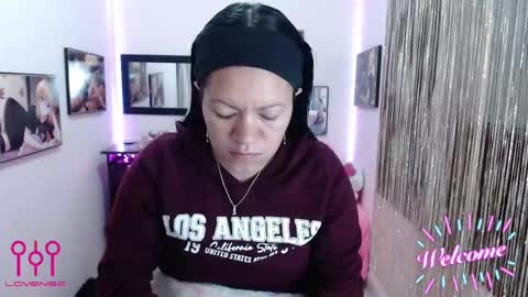 Leandra online show from October 15, 2:30 pm