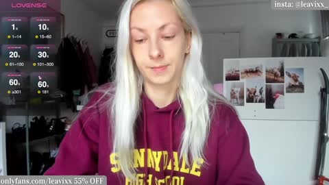 Snapshot of leavixx chatting on December 3, 3:11 pm LeaVixx online show from December 3, 3:11 pm