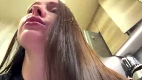 Snapshot of lecherous_wife chatting on September 23, 7:23 pm Anna  online show from September 23, 7:23 pm