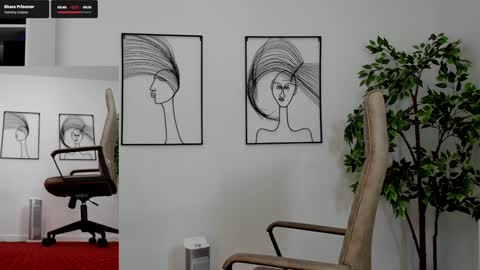 Elle  online show from January 9, 9:06 am